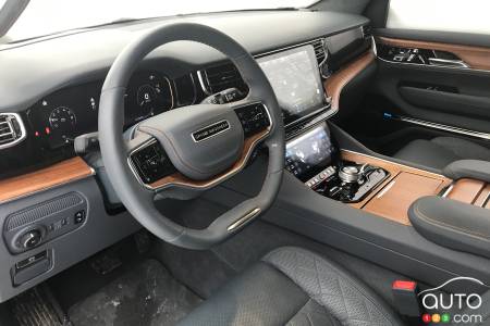 2022 Jeep Grand Wagoneer, interior